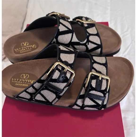 ♥️SOLD!! Valentino FUSSFRIEND SLIDE SANDAL IN TOILE ICONOGRAPHE FABRIC size 38 - Picture 3 of 8
